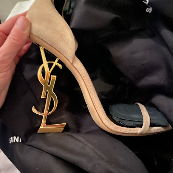Never worn Saint Laurent opyum Suede Sandals with metal YSL 110